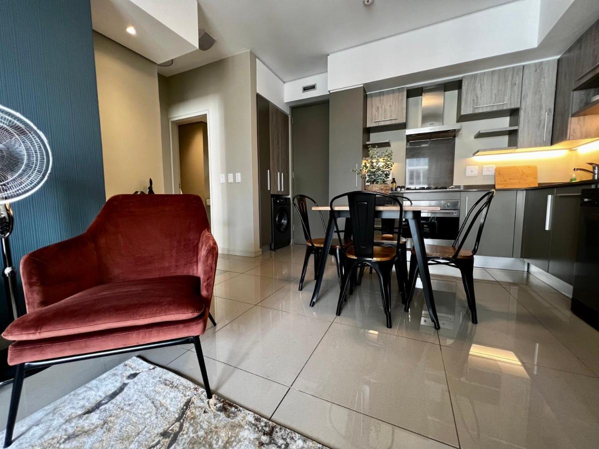 The Tyrwhitt Rosebank Apartments (Adults Only) Johannesburg Exterior foto