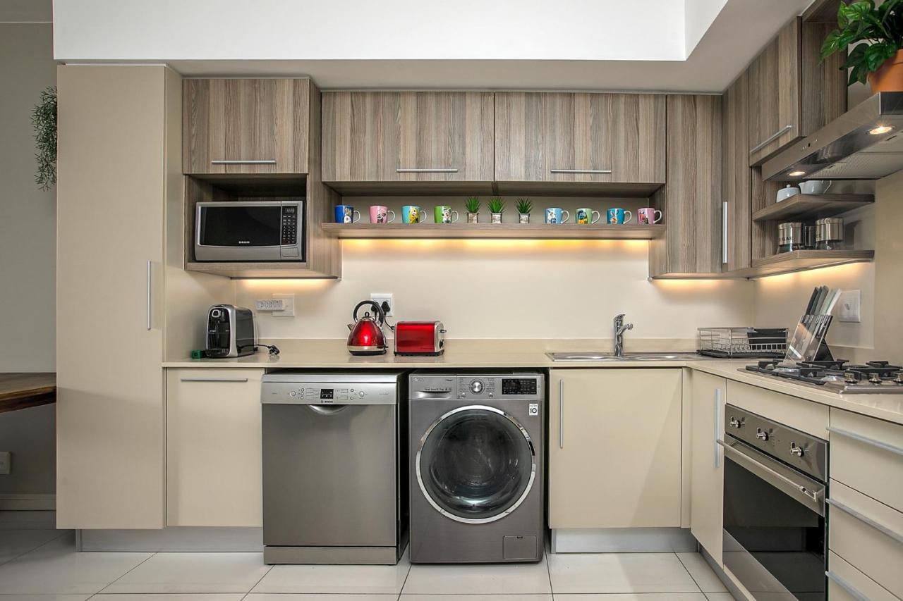 The Tyrwhitt Rosebank Apartments (Adults Only) Johannesburg Exterior foto